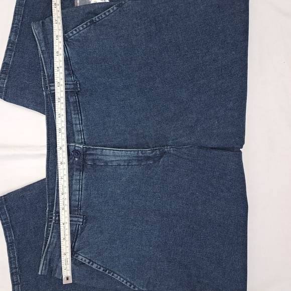 Karen Scott Women's Comfort-Waist Capri Pants, Dark Wash - Picture 10 of 13